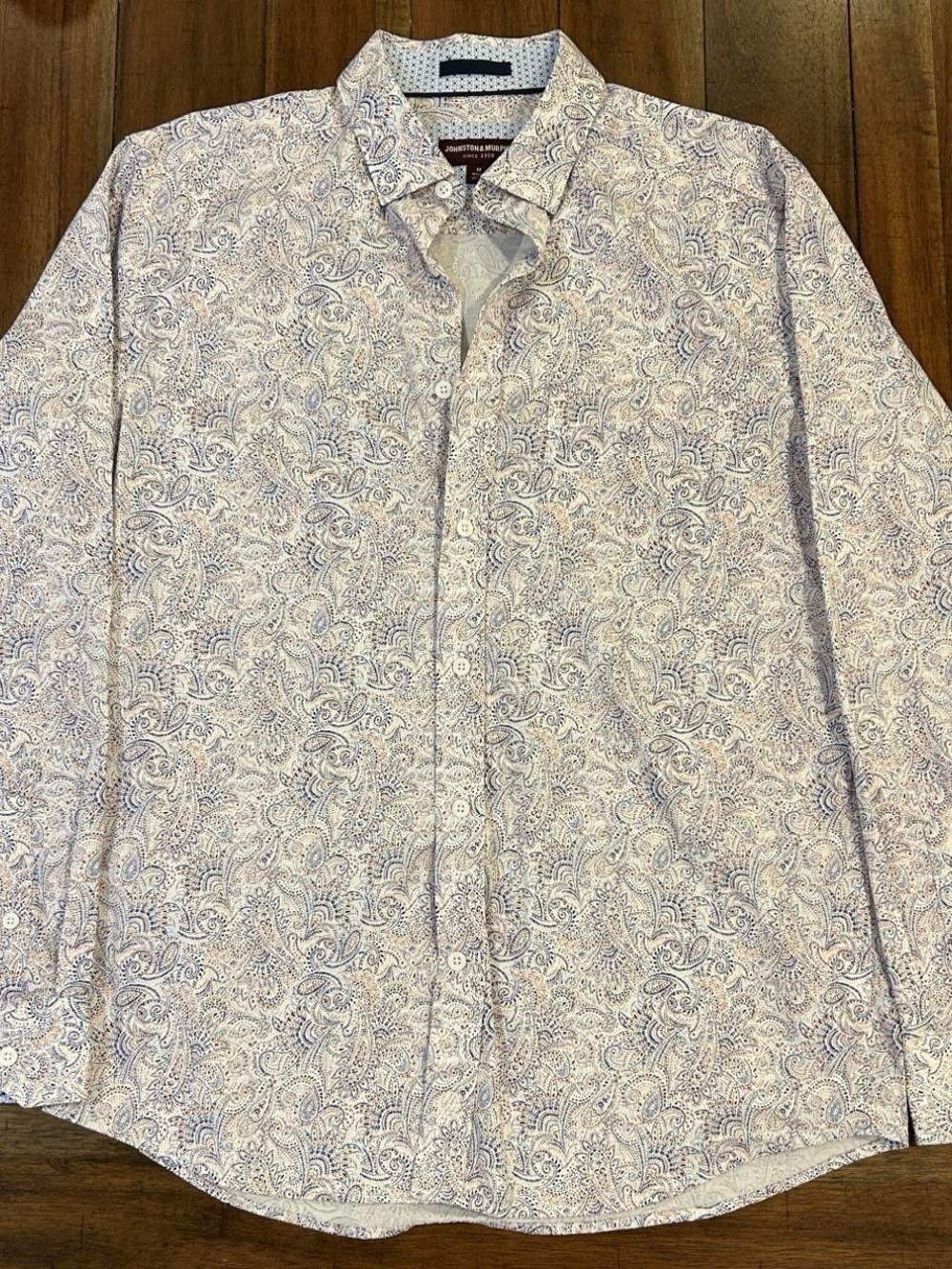 Johnston & Murphy Men’s Medium Paisley Button-Down Shirt